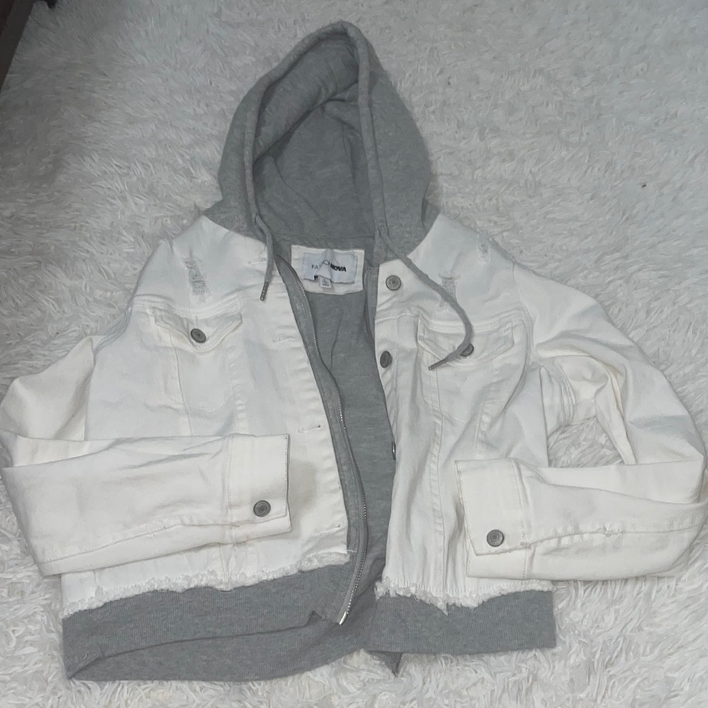 Fashion Nova Jean Jacket Cropped